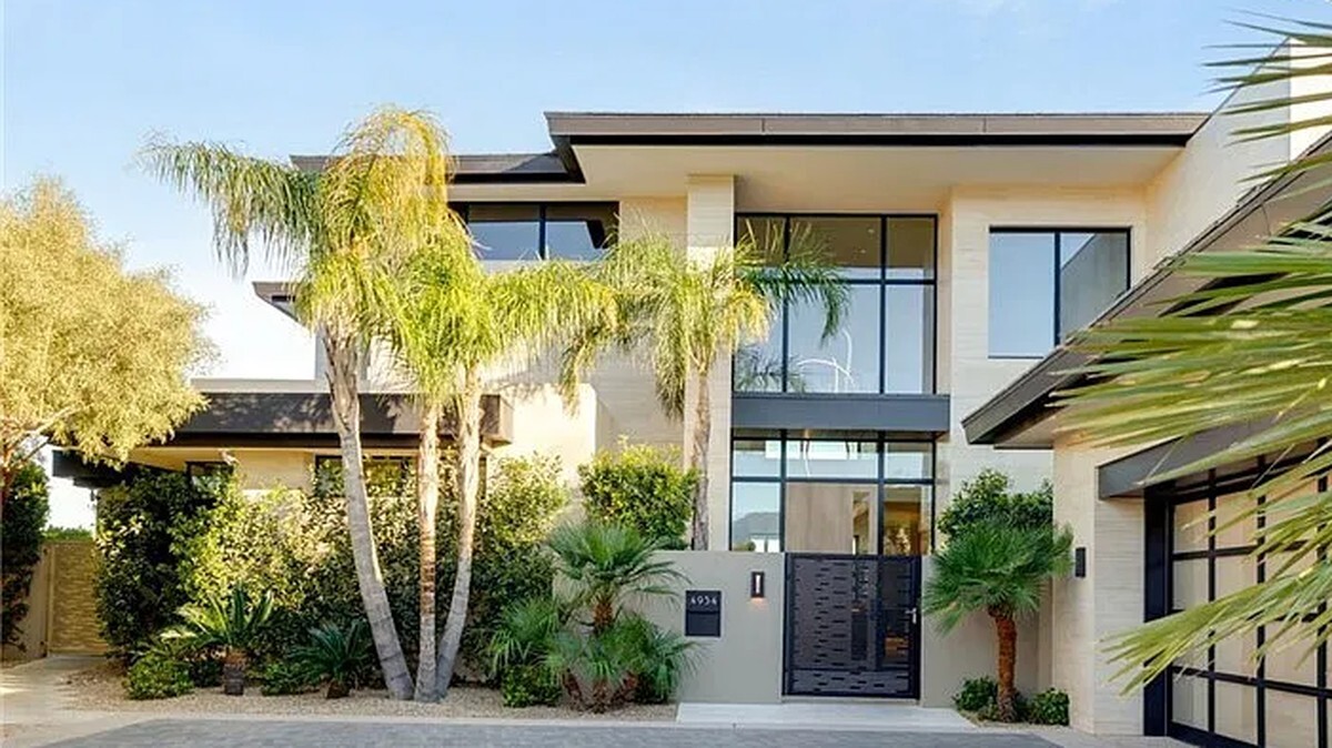 Summit Club townhome in Summerlin, Las Vegas, the home referenced in the $22 million townhome sale